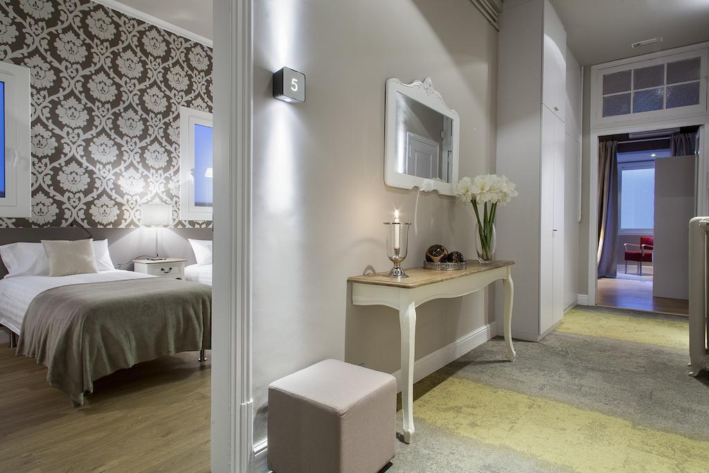 Bachome Gallery B&B Barcelona Room photo